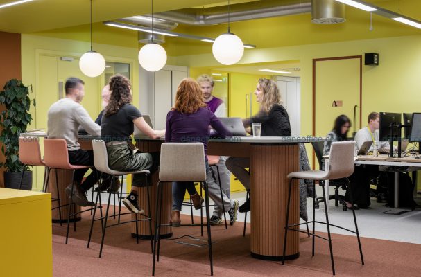 Thiết kế văn phòng hiện đại, tối giản